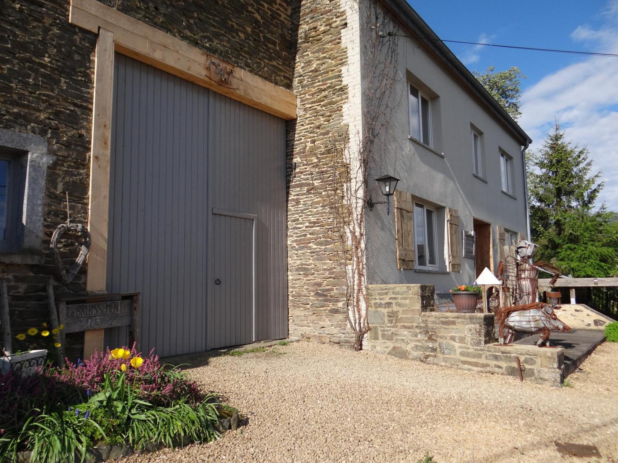 B&B Le Bruissement Bievre Exterior photo